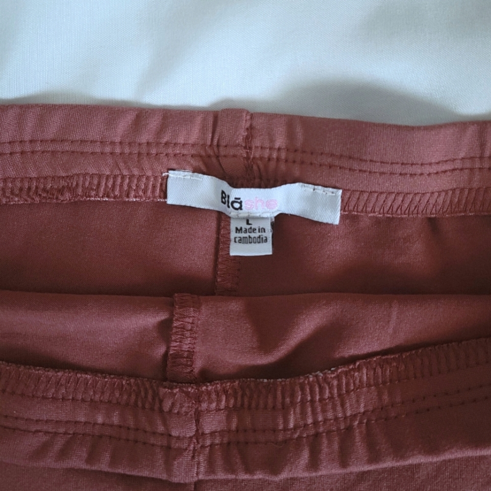 Weekend Friend Short Set (Size L) - Picture 6 of 6
